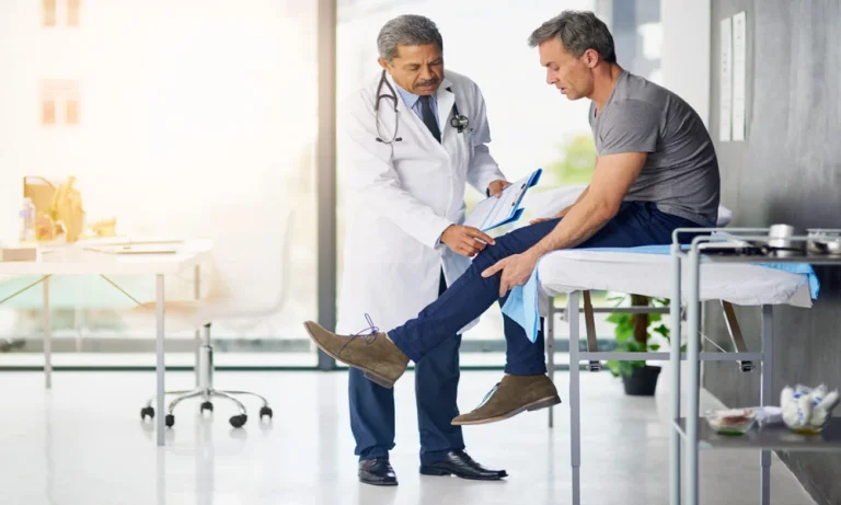 6 Situations When You May Need to Consult an Orthopaedic Clinic in Singapore